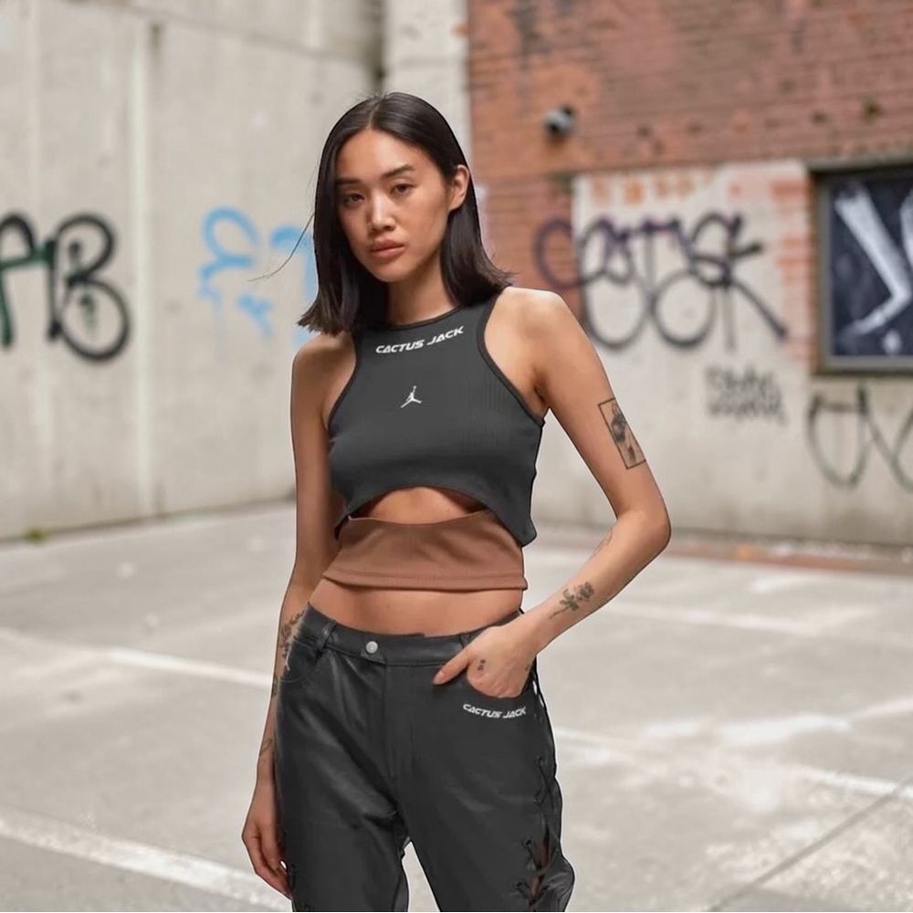 Jordan Women’s Cactus Jack Ribbed Crop Tank Top Black Activewear Large